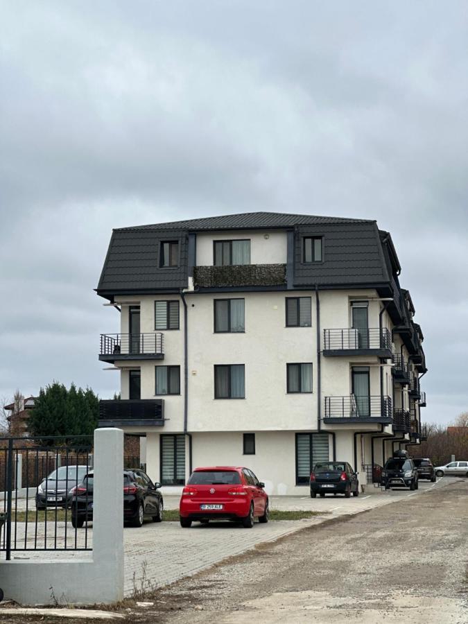 Touchdown Apartment Near Bucharest Airport Otopeni Kültér fotó