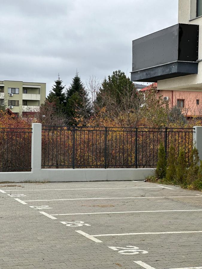 Touchdown Apartment Near Bucharest Airport Otopeni Kültér fotó